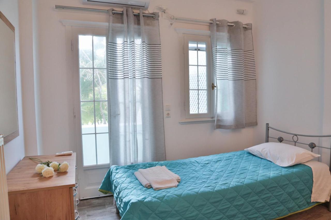 Kamari Beach Houses With Balcony And Garden Ngoại thất bức ảnh