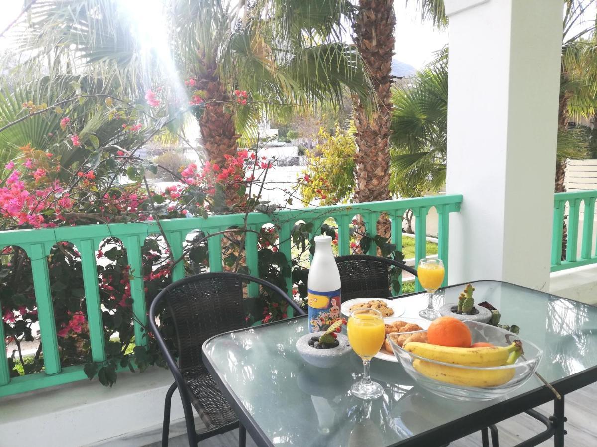 Kamari Beach Houses With Balcony And Garden Ngoại thất bức ảnh