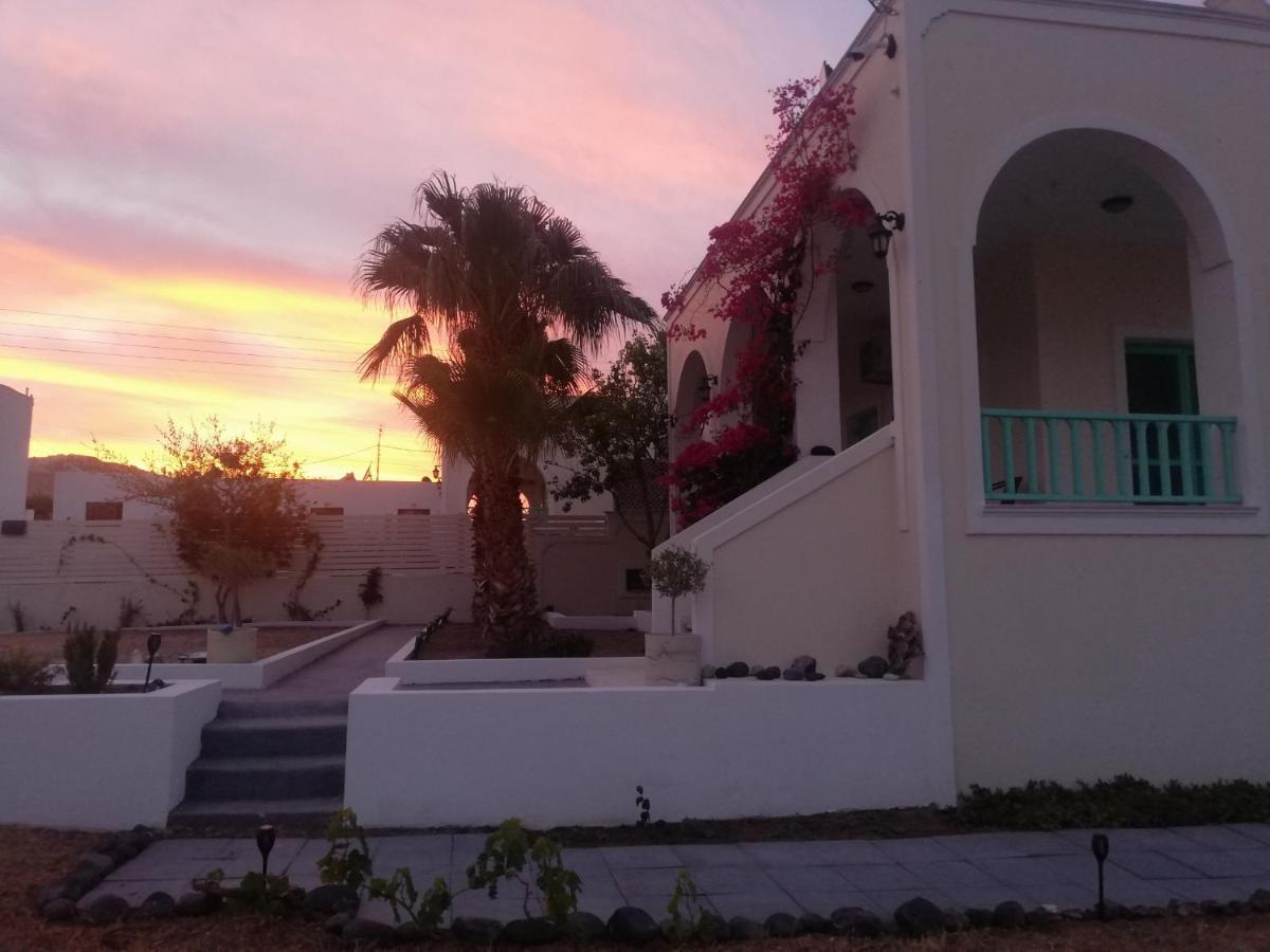 Kamari Beach Houses With Balcony And Garden Ngoại thất bức ảnh